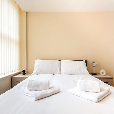 Bright 1 Bedroom Budget Flat In Central Pontefract Eksteriør billede