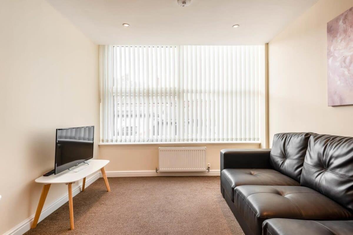 Bright 1 Bedroom Budget Flat In Central Pontefract Eksteriør billede