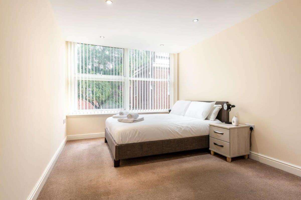 Bright 1 Bedroom Budget Flat In Central Pontefract Eksteriør billede