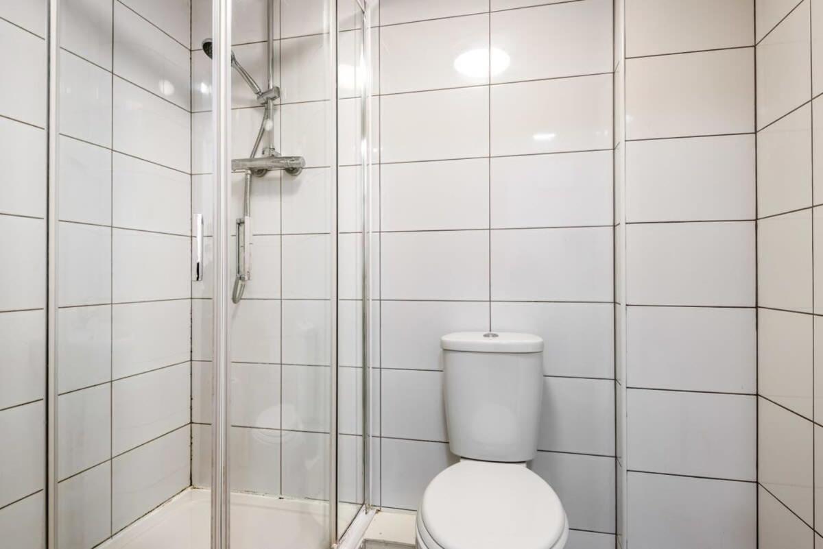 Bright 1 Bedroom Budget Flat In Central Pontefract Eksteriør billede